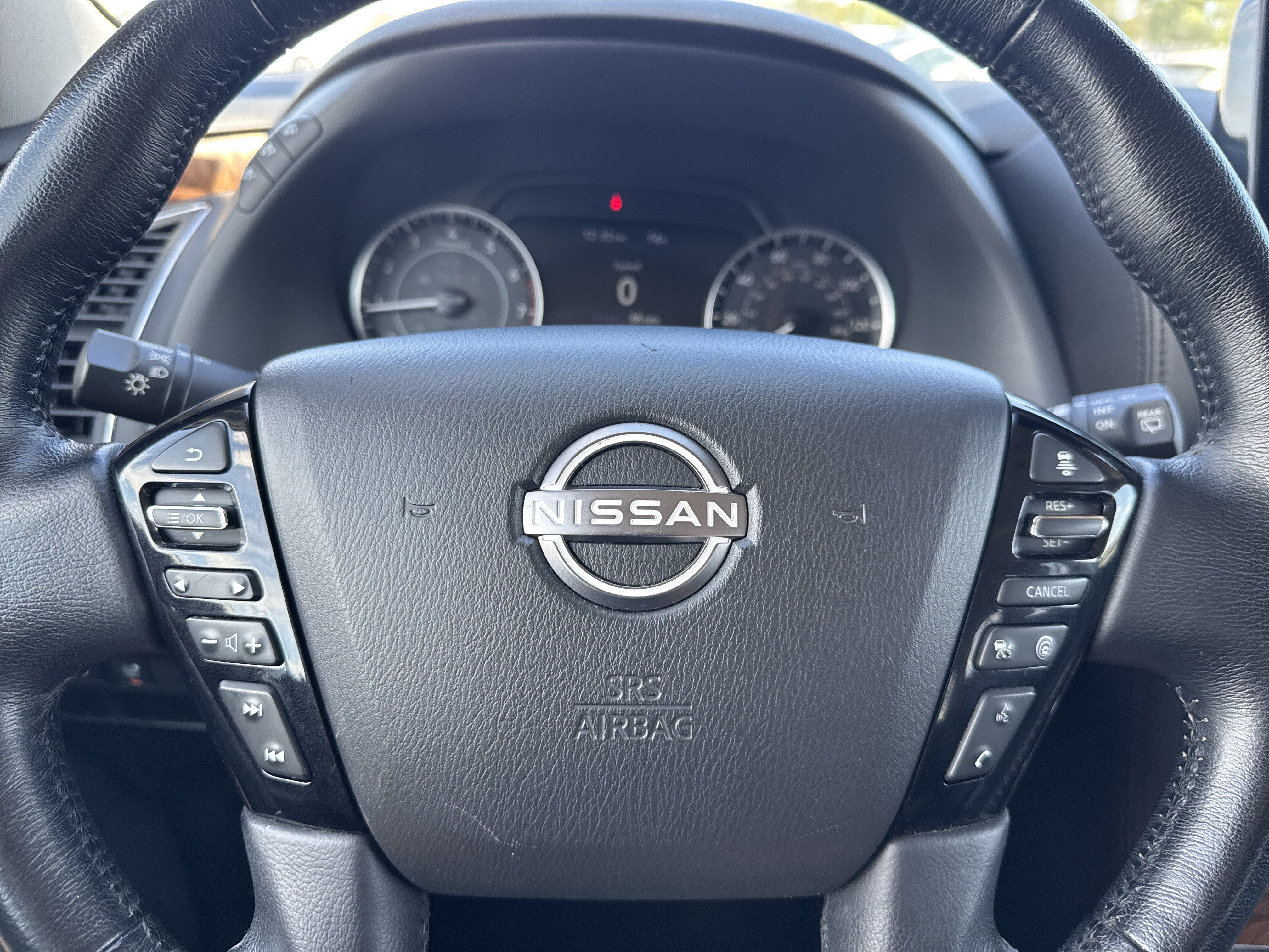 Used 2024 Nissan Armada SL w/ Captain's Chairs Package RWD image 10