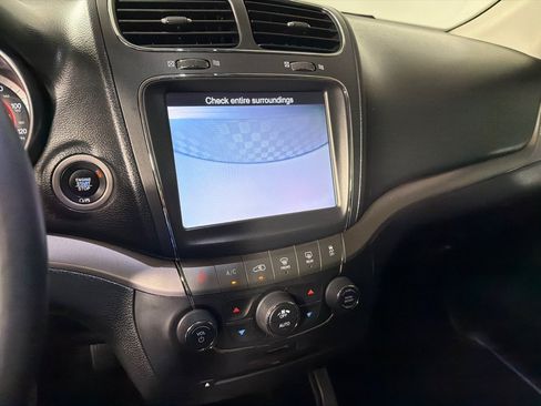 Used 2020 Dodge Journey Crossroad w/ Popular Equipment Group FWD image 17