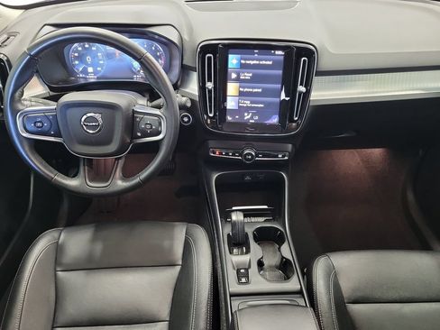 Used 2021 Volvo XC40 T5 Momentum AWD/4WD image 16
