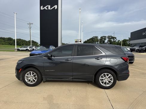 Used 2023 Chevrolet Equinox LT FWD image 32