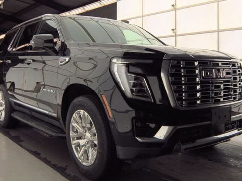 Used 2025 GMC Yukon Denali image 5