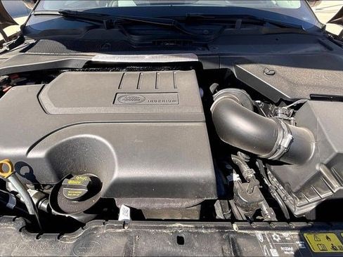 New 2025 Land Rover Range Rover Evoque Dynamic SE image 13