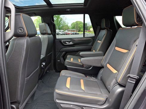 Used 2023 GMC Yukon AT4 w/ AT4 Premium Package AWD/4WD image 10