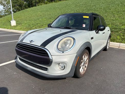 Used 2016 MINI Cooper 4-Door Hardtop FWD image 3