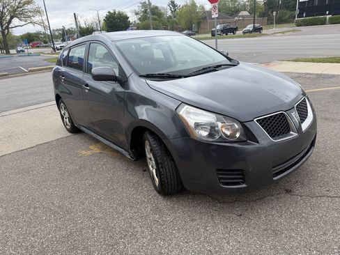 Used 2009 Pontiac Vibe w/ Preferred Package FWD image 18