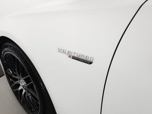 Used 2024 Mercedes-Benz S 63 AMG S w/ Carbon Fiber Exterior Package image 39