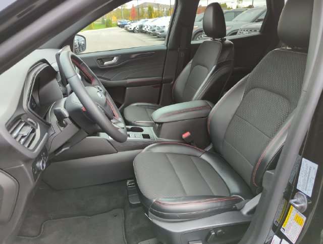 Certified 2024 Ford Escape ST-Line Select w/ Tech Pack #2 AWD/4WD image 27