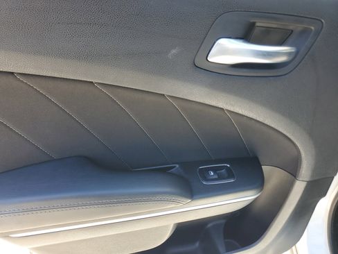 Used 2022 Dodge Charger SXT image 11