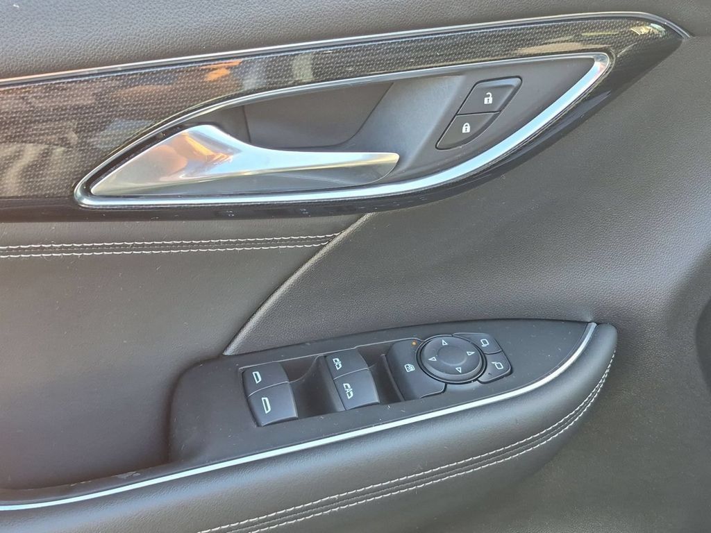 Certified 2021 Buick Envision Preferred FWD image 24