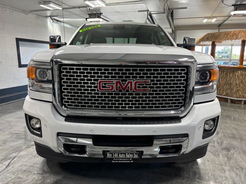 Used 2015 GMC Sierra 3500 Denali w/ Duramax Plus Package image 4