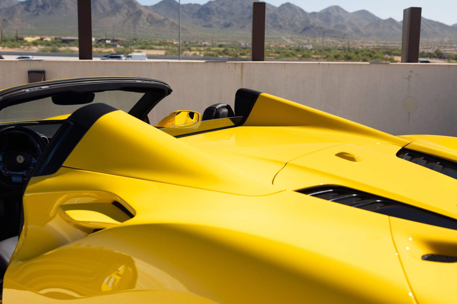 Used 2022 Ferrari F8 Tributo RWD image 40