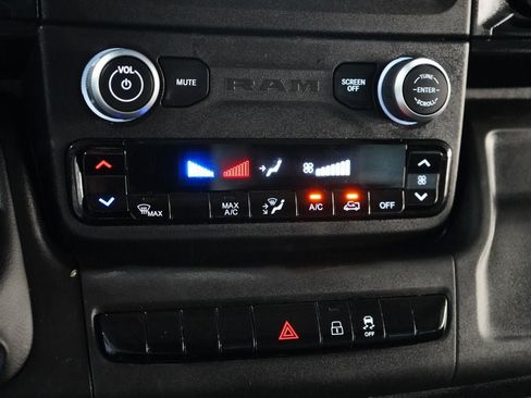 Used 2023 RAM ProMaster 3500 FWD image 11