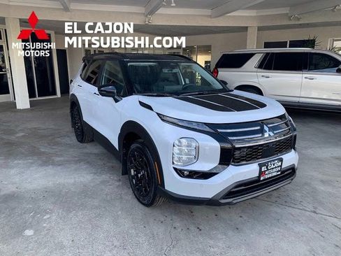New 2026 Mitsubishi Outlander AWD image 1