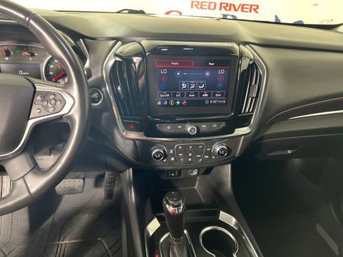Used 2020 Chevrolet Traverse LT image 17