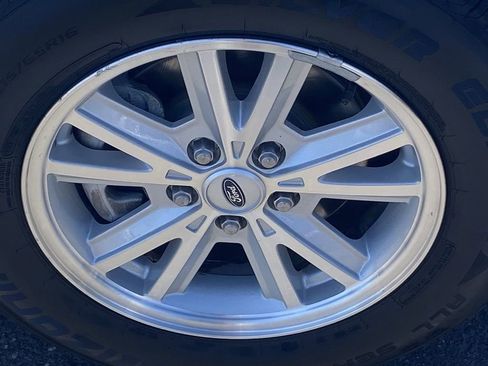 Used 2006 Ford Mustang Convertible RWD image 9