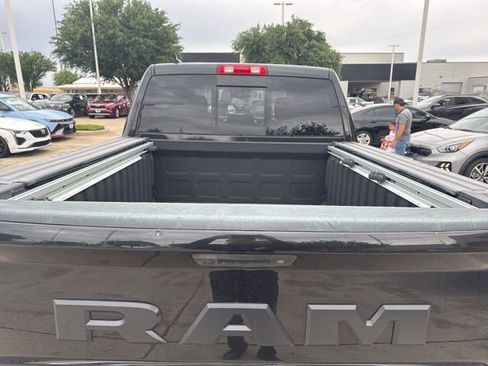 Used 2016 RAM 1500 Limited image 9