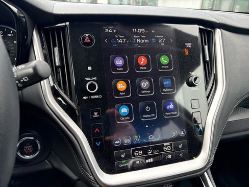 Used 2023 Subaru Outback Premium image 10