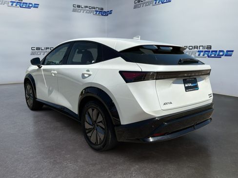 Used 2024 Nissan Ariya AWD image 7