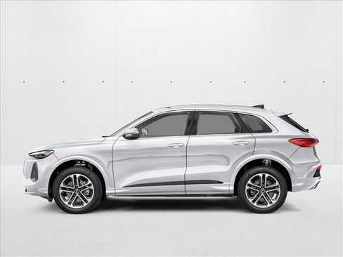 New 2026 Audi Q5 Prestige image 3