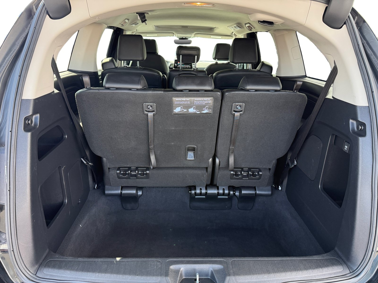 Used 2025 Honda Odyssey EX-L image 17