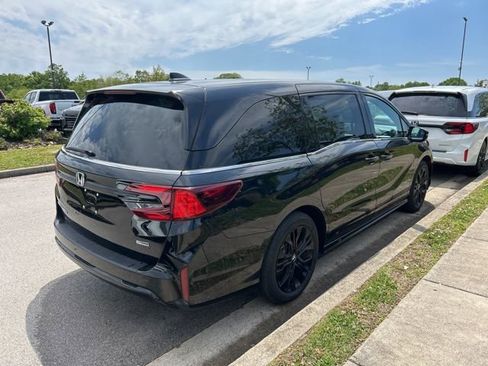 Used 2025 Honda Odyssey Sport-L image 3