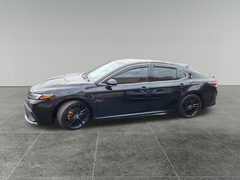 Used 2023 Toyota Camry XSE image 4