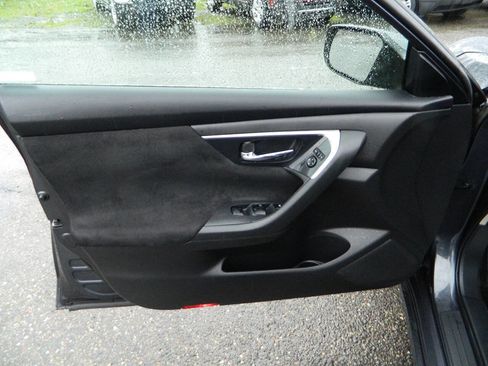 Used 2013 Nissan Altima 2.5 S image 21