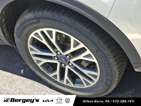 Used 2020 Ford Escape SEL AWD/4WD image 9