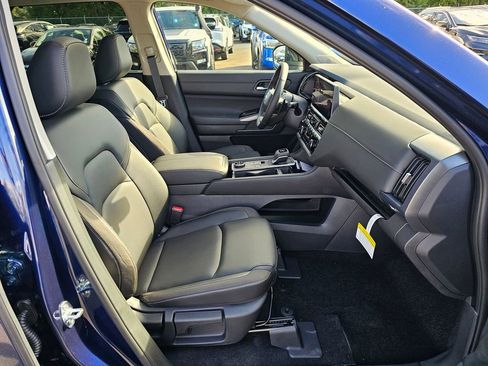 New 2026 Nissan Pathfinder SL w/ SL Premium Package (P04) image 30