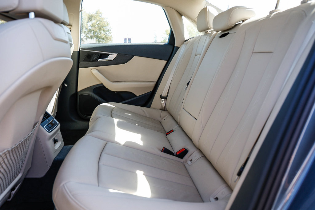 Used 2019 Audi A4 2.0T Premium FWD image 10