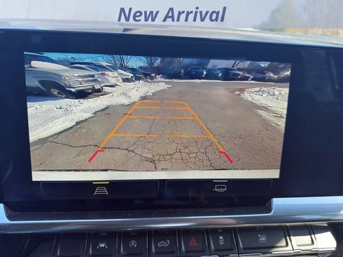 Used 2023 Chevrolet Silverado 1500 LT image 11