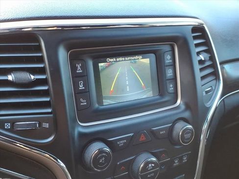 Used 2017 Jeep Grand Cherokee Limited image 23