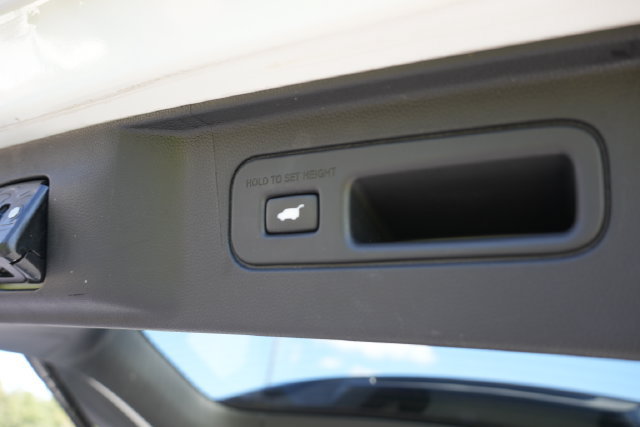Used 2025 Honda Pilot Elite image 14