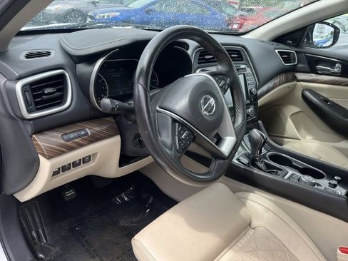 Used 2018 Nissan Maxima Platinum w/ Interior Lighting Package image 15