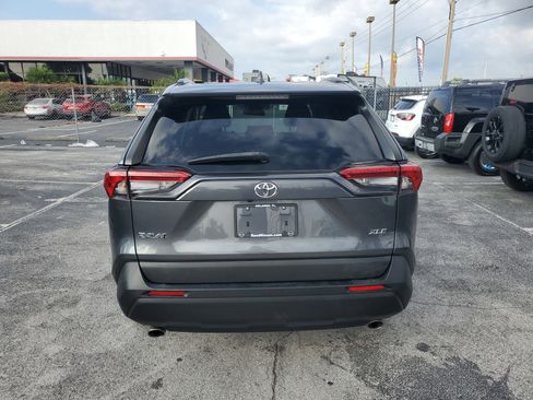 Used 2021 Toyota RAV4 XLE image 5