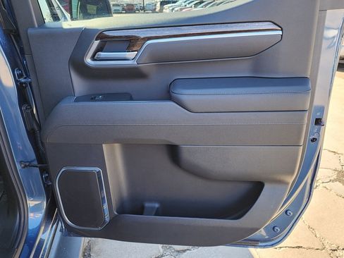 New 2026 GMC Sierra 1500 Elevation w/ LPO, Elevation Black Package image 39