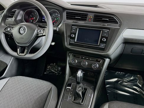 Used 2021 Volkswagen Tiguan S image 6