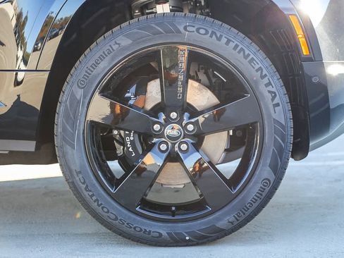 New 2025 Land Rover Defender 110 V8 image 10