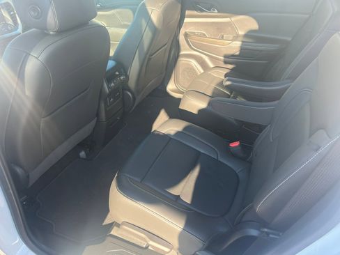 Used 2023 GMC Acadia SLT w/ Elevation Edition AWD/4WD image 24