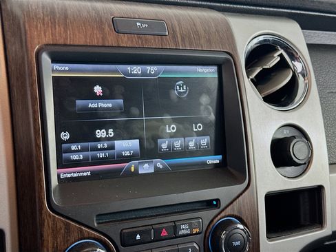 Used 2014 Ford F150 Lariat w/ Equipment Group 502A Luxury AWD/4WD image 19
