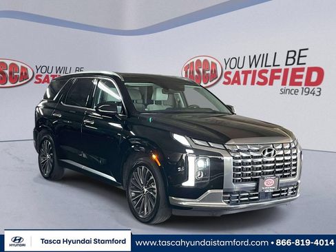 Used 2023 Hyundai Palisade Calligraphy w/ Cargo Package AWD/4WD image 1