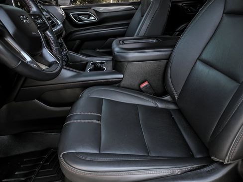 Used 2022 Chevrolet Tahoe RST w/ Luxury Package image 14