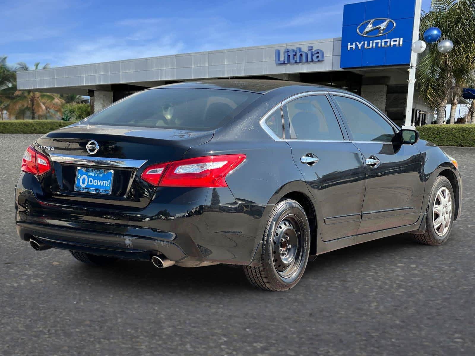 Used 2016 Nissan Altima 2.5 S w/ Power Driver Seat Package FWD image 3