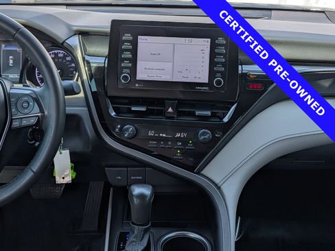 Used 2023 Toyota Camry SE image 17