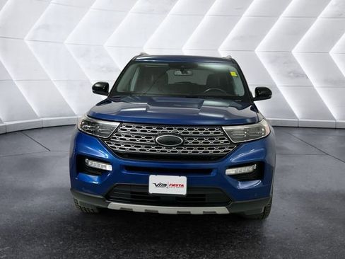 Used 2022 Ford Explorer Limited w/ Equipment Group 301A image 2