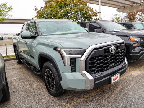 Used 2022 Toyota Tundra SR5 w/ TRD Off-Road Premium Package RWD image 6