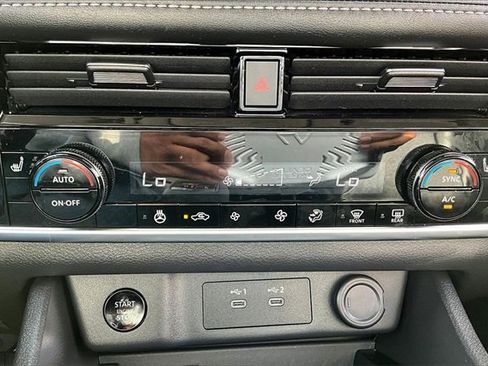 Certified 2024 Nissan Rogue SL image 15