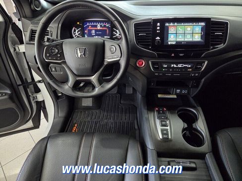Used 2023 Honda Passport TrailSport image 9