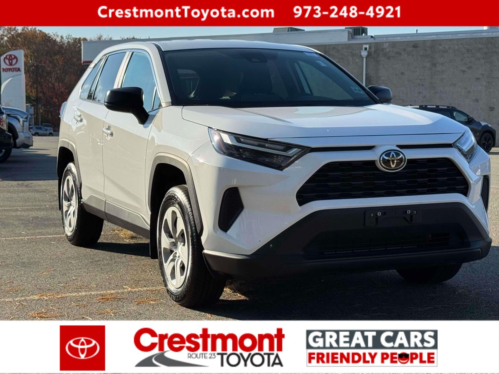 Used 2024 Toyota RAV4 LE AWD/4WD image 2