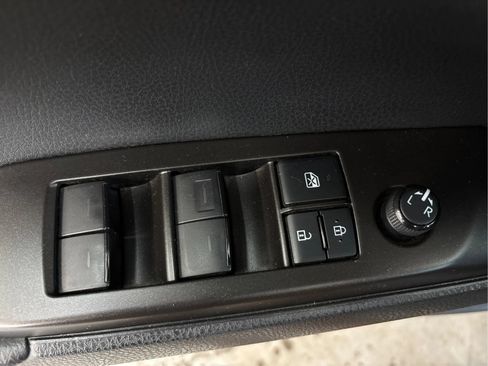 Used 2021 Toyota Camry LE FWD image 40